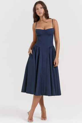 Slim Fit Midi Dress - Yang Model