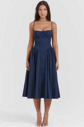 Slim Fit Midi Dress - Yang Model