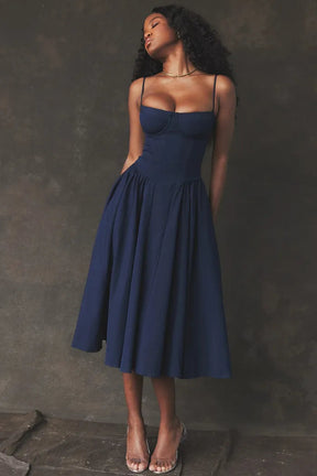 Slim Fit Midi Dress - Yang Model