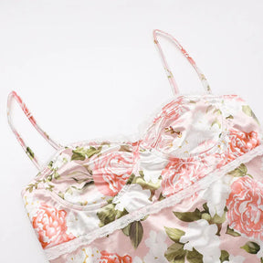 Maxi Floral Dress - Dhiana Model