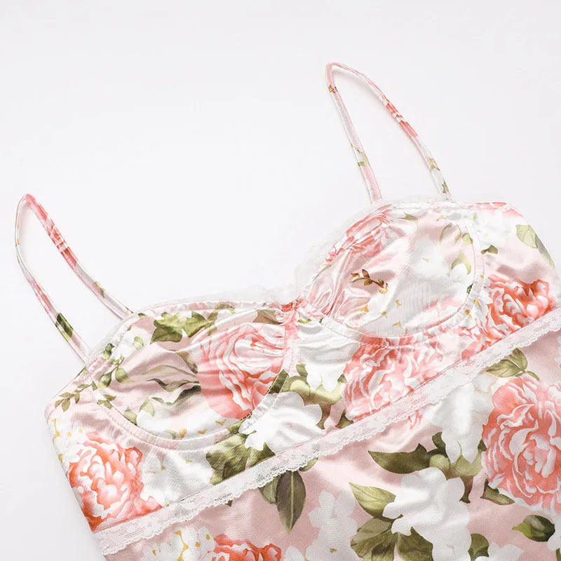 Maxi Floral Dress - Dhiana Model