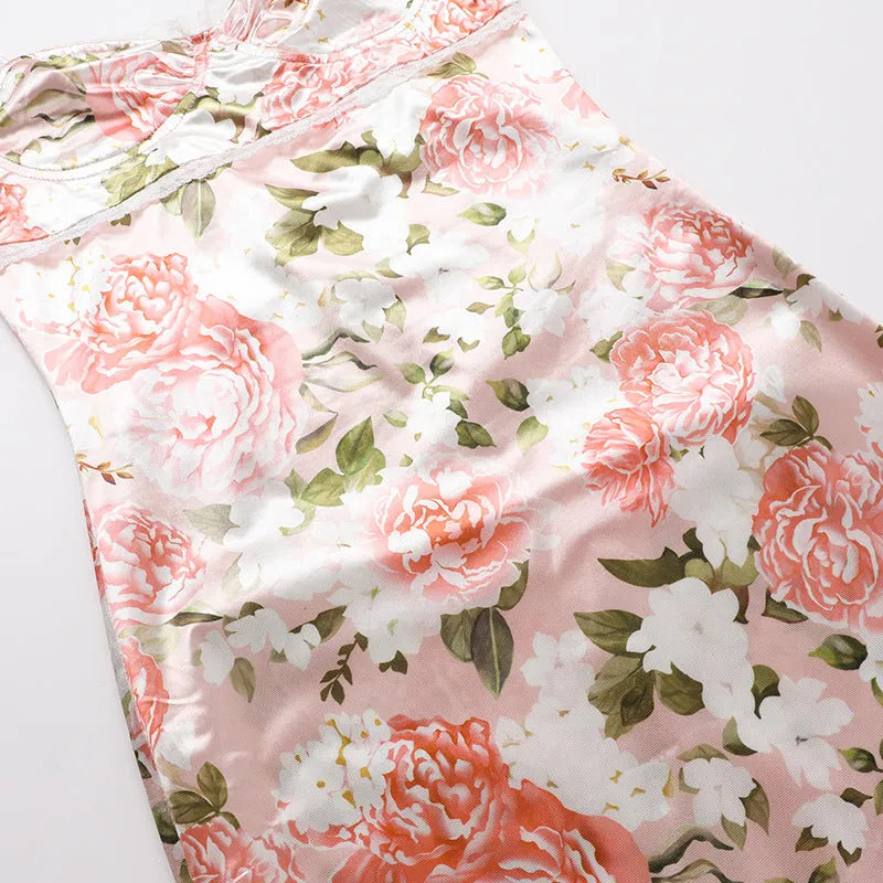 Maxi Floral Dress - Dhiana Model