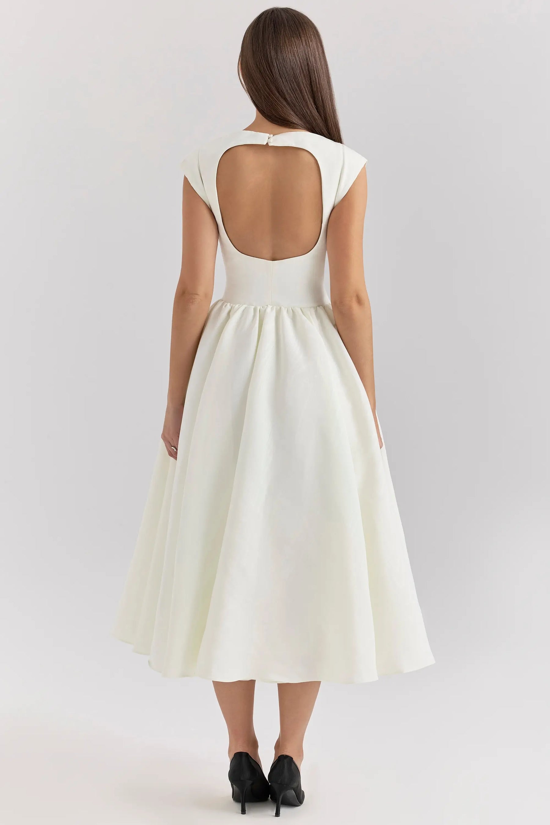 Elegant Midi Dress - Valentina Model