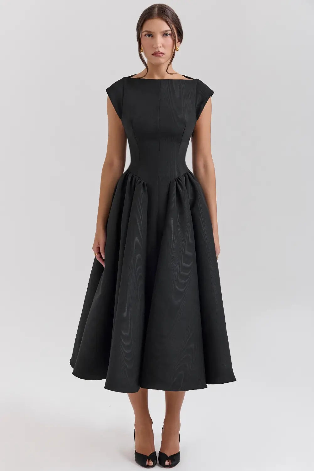 Elegant Midi Dress - Valentina Model
