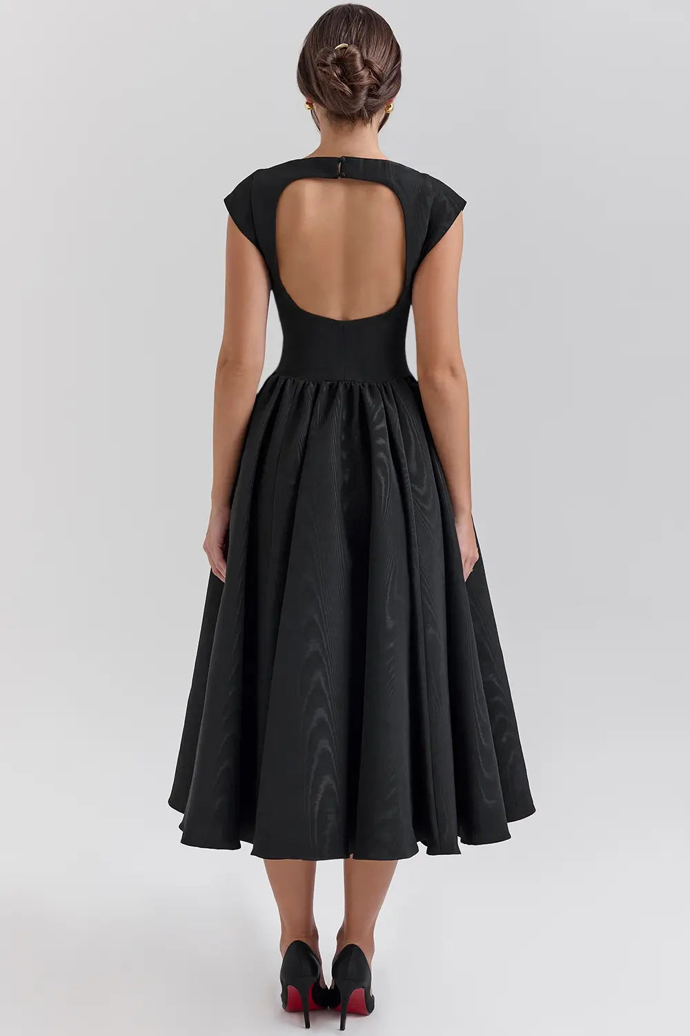 Elegant Midi Dress - Valentina Model