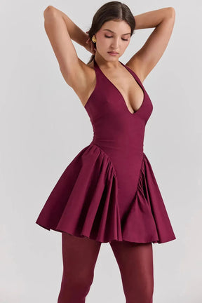Short Shaping Dress with Straps in Wine Color Georginna Model