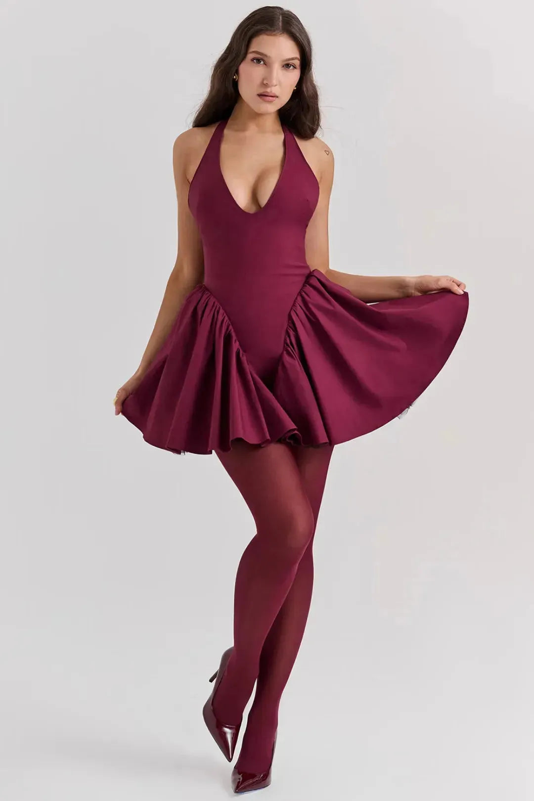 Short Shaping Dress with Straps in Wine Color Georginna Model