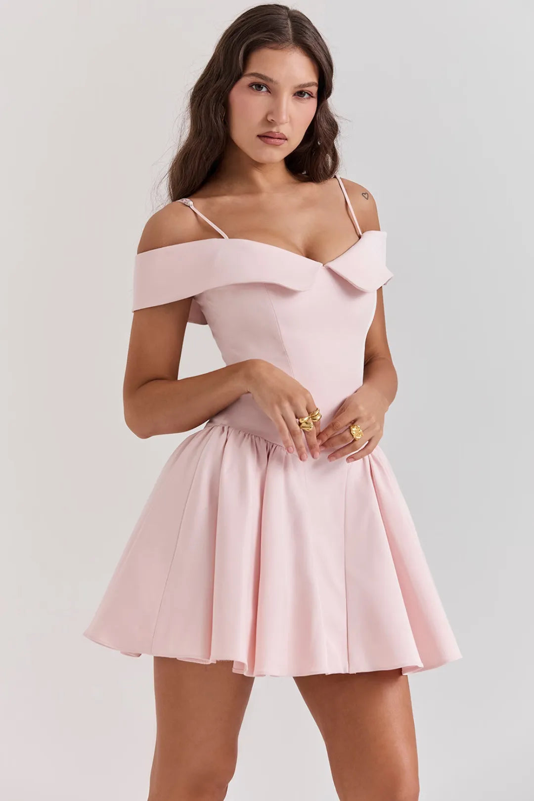 Short Ballerina Dress Off-Shoulder Pink Elida Model