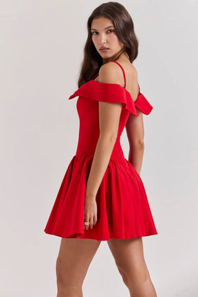Off-shoulder fitted short dress