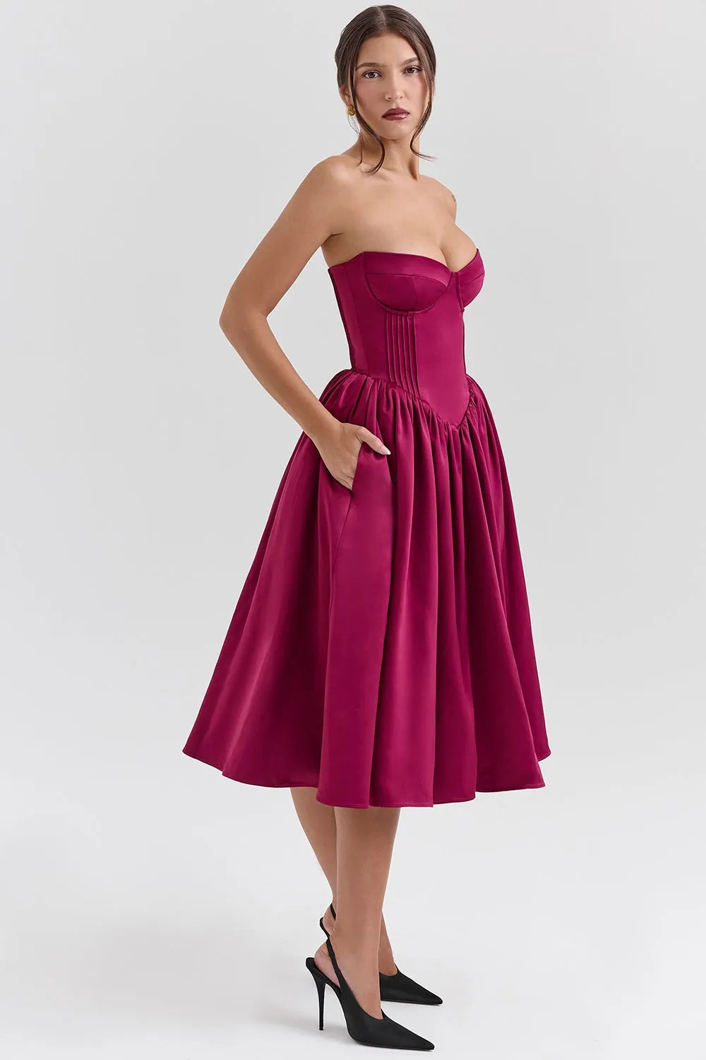 Elegant Midi Dress in Wine Color – Felicie Model