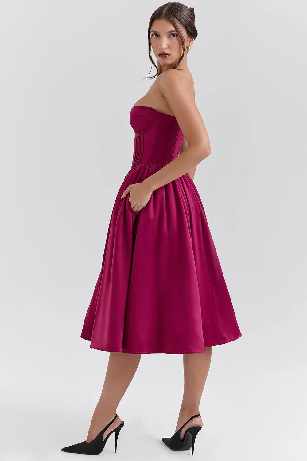 Elegant Midi Dress in Wine Color – Felicie Model