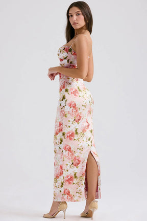 Maxi Floral Dress - Dhiana Model