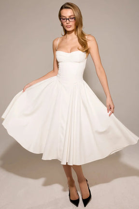 Slim Fit Midi Dress - Yang Model